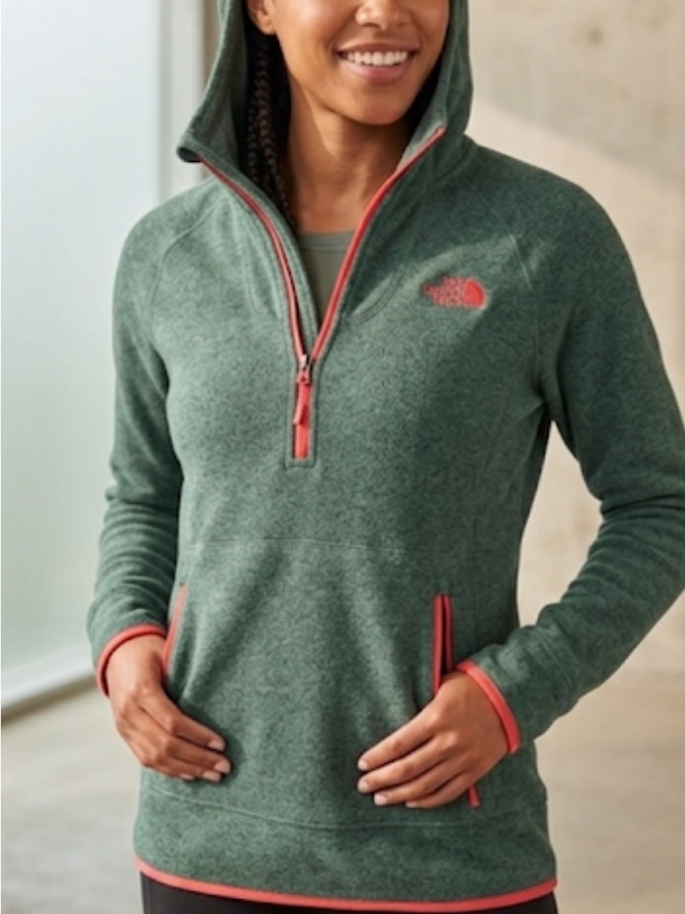 The North Face Dark Grey/pink Hooded Performance Pullover medium